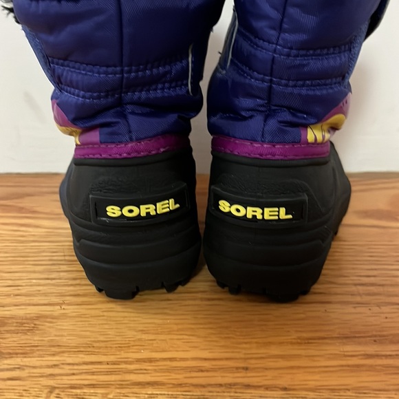 Sorel toddler size 5 snow boots - Picture 3 of 3